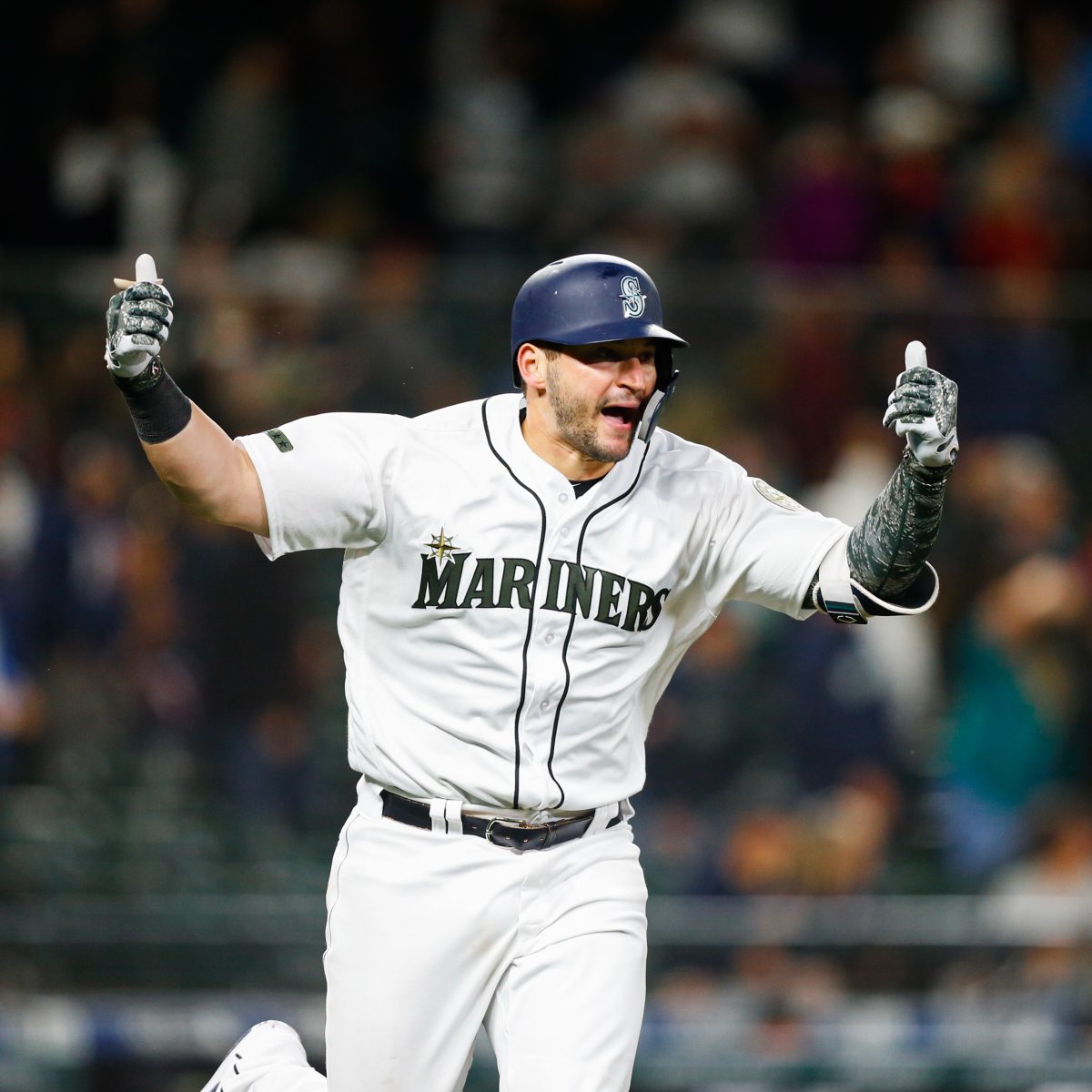 Mariners's tweet photo. Wishing you all the best in retirement, Mike Z! https://t.co/h3pAy52EJd
