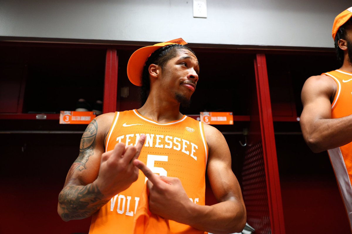 Vol_Hoops tweet picture