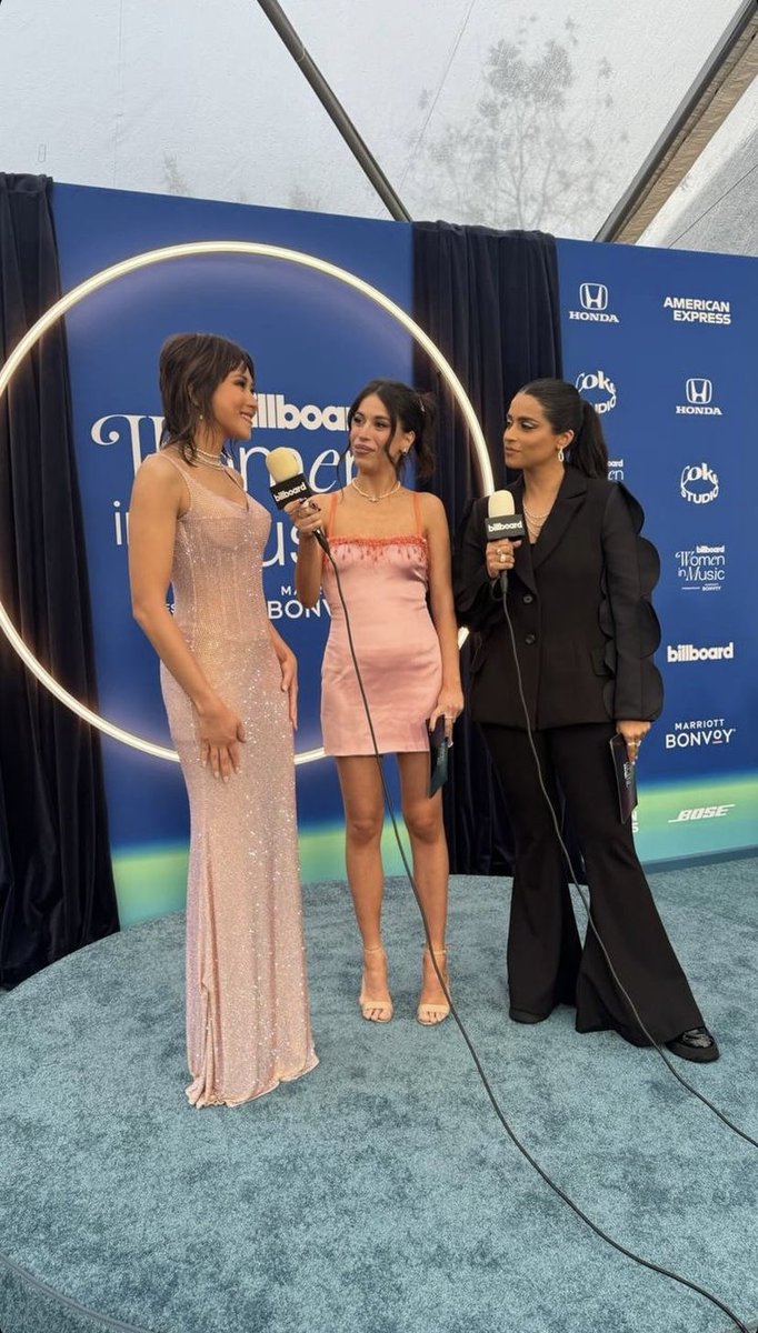 ABSCBNNews's tweet photo. "Popstar Royalty" Sarah Geronimo is now at the YouTube Theater in Los Angeles for the 2024 Billboard Women in Music Awards. 

Geronimo is among the international female artist honorees who will receive the Global Force award. #GlobalForceSarahG #BBWomenInMusic

(📷Courtesy: G Productions/Instagram)