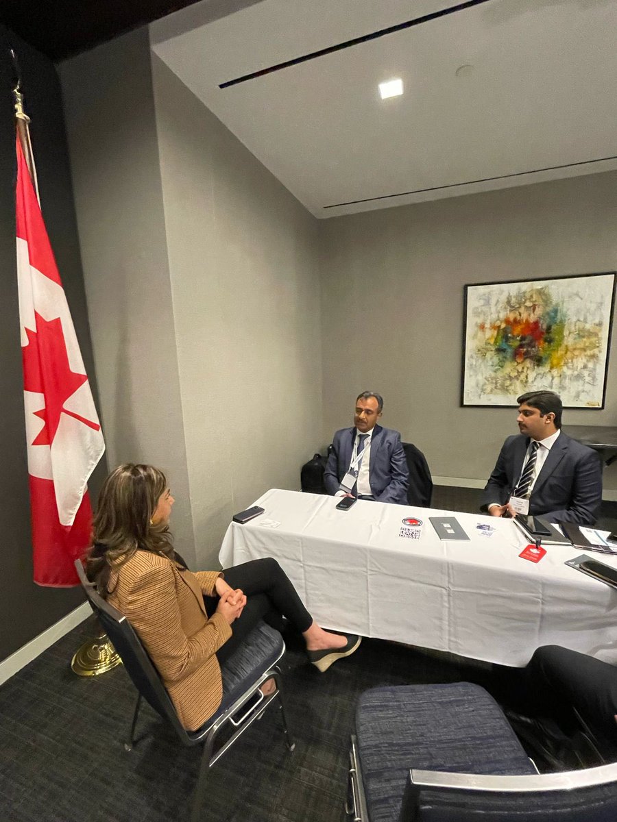 JavaidMehreen's tweet photo. Delighted to see Pakistan returning to #PDAC in Toronto. Great meetings and discussion on Pakistan’s mineral sector investment with FWO, Mari Petroleum, OGDCL, PMPL & private sector! #Pakistan #mining #PDAC2014 https://t.co/uY7g19nJDh