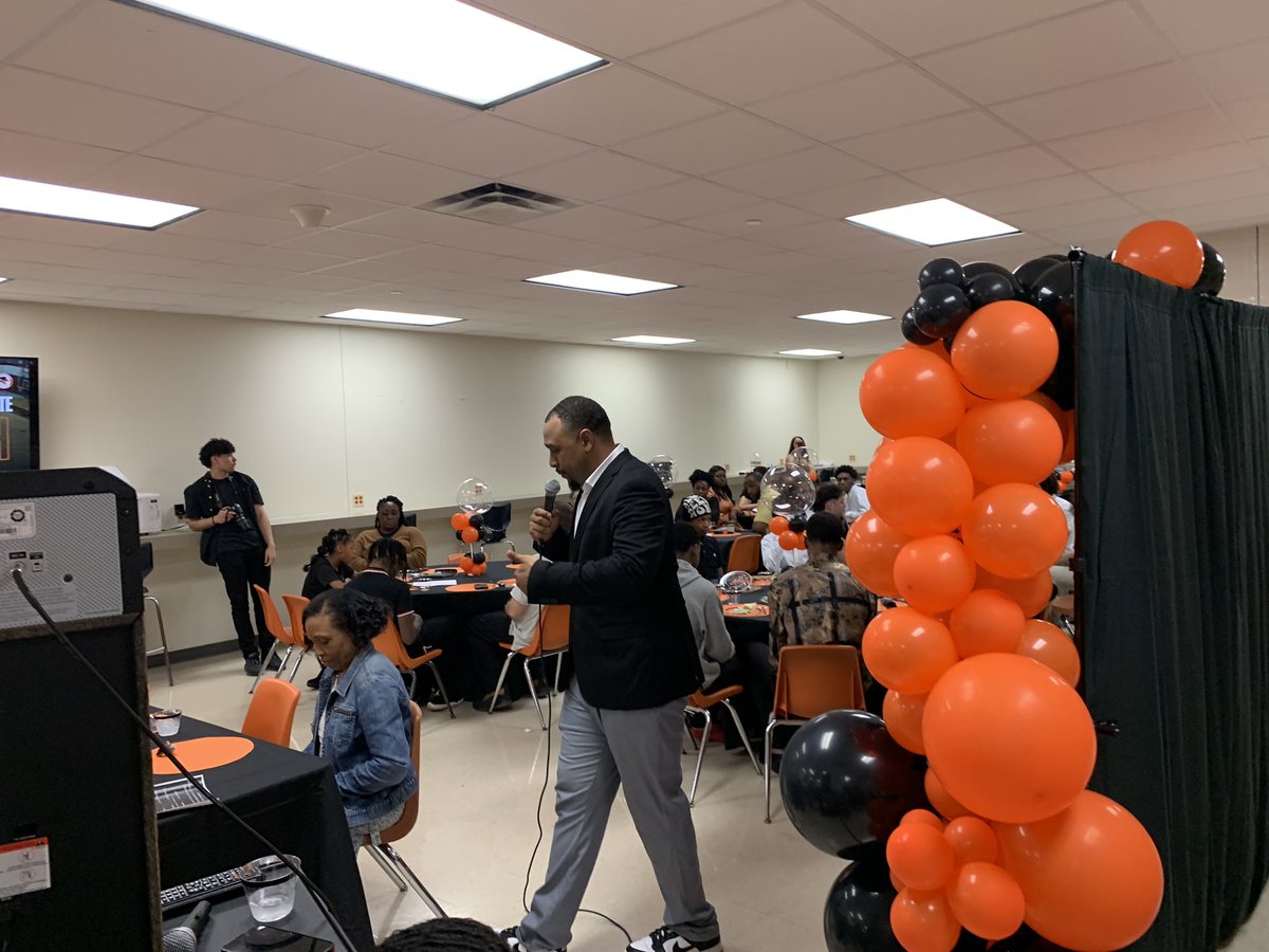 West Mesquite MBB tweet media