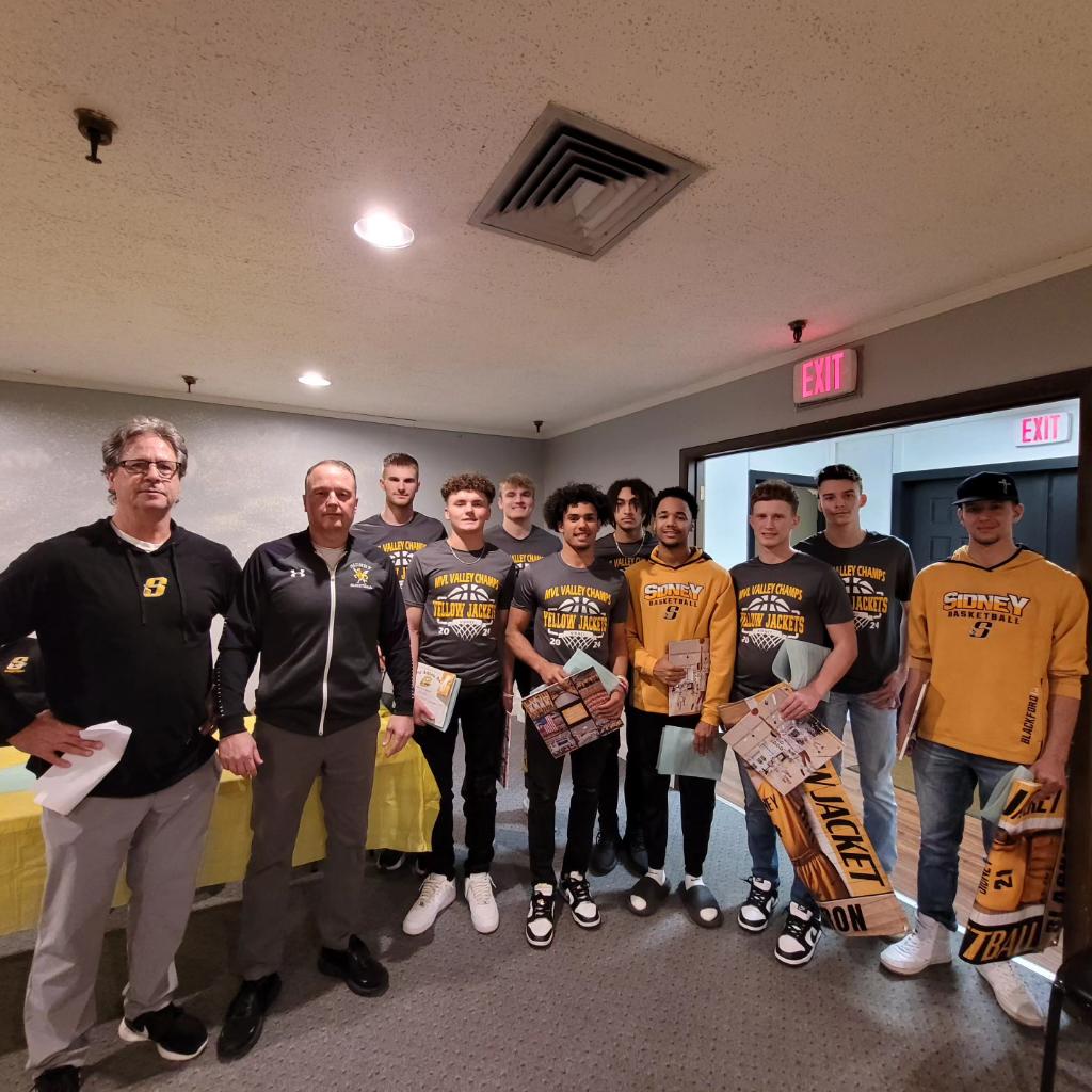 BballBoosters's tweet photo. Wrapped up the basketball season with our SHS awards banquet

We recognized all of our SHS teams, with coaches giving some awesome feedback on every single player, with what we already knew....we have some great basketball players and even better kids! https://t.co/A4fjjDlqdy