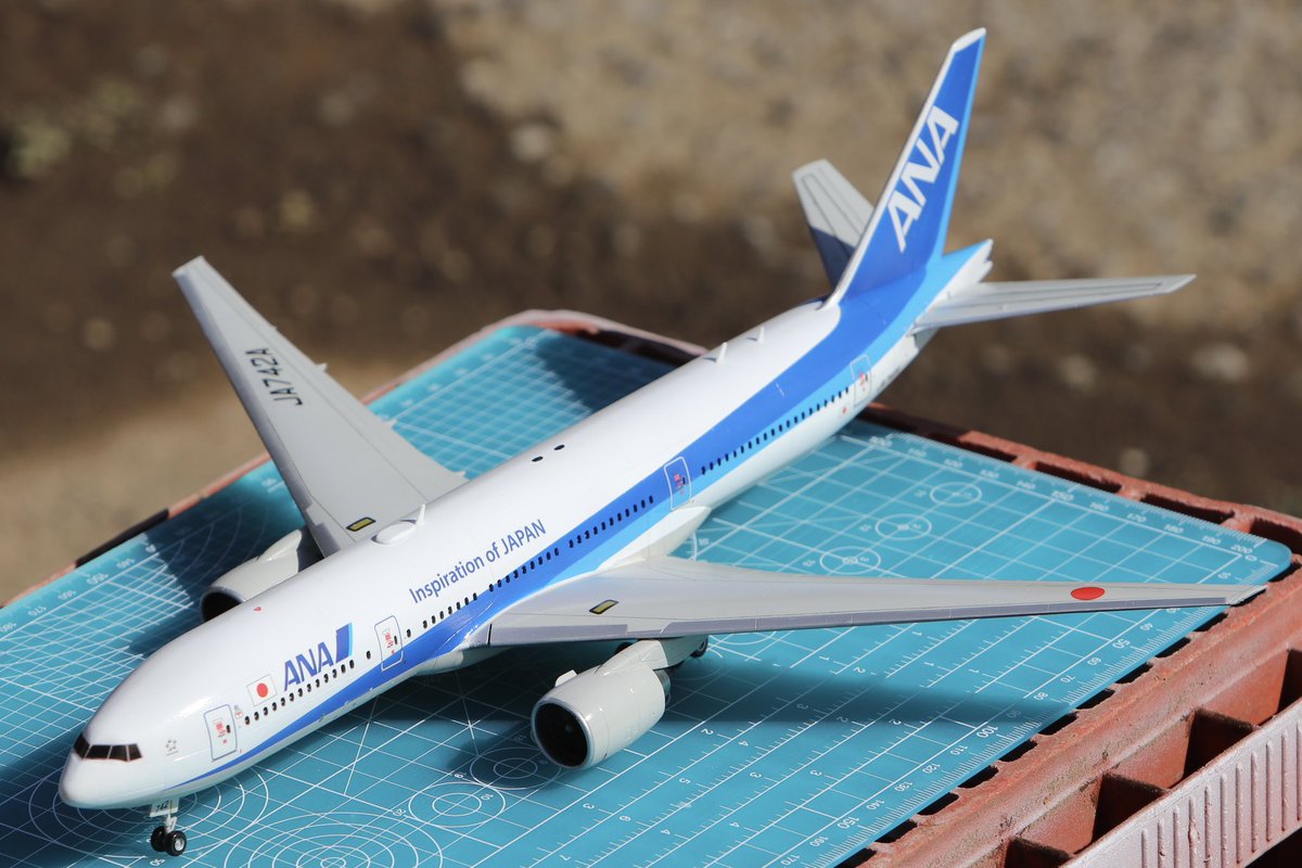 1/200 ANA B777-281（ER） JA742A 完成と致します！結局点滅などの