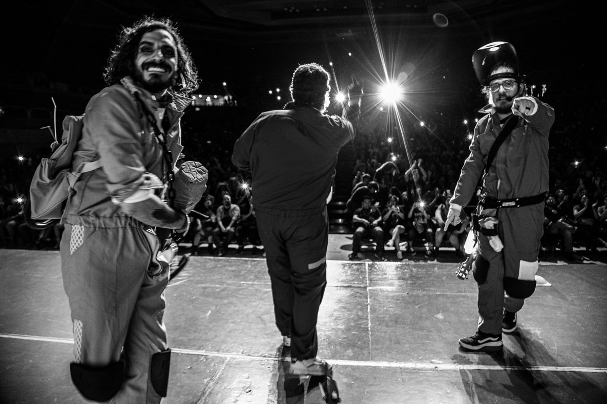 lopezmendicuti's tweet photo. Feliz quinto aniversario a Borre, José Antonio &amp; Lolo. 💜💛🖤 https://t.co/QaNKrtHO4W