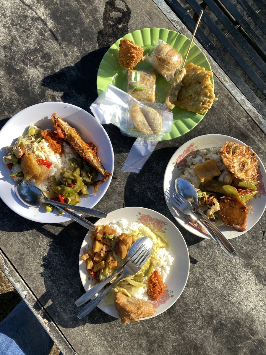 yearendsale_'s tweet photo. kalau ada temen dari luar jogja enaknya memang diajak sarapan kesini aja~ https://t.co/DFuuNvud3X