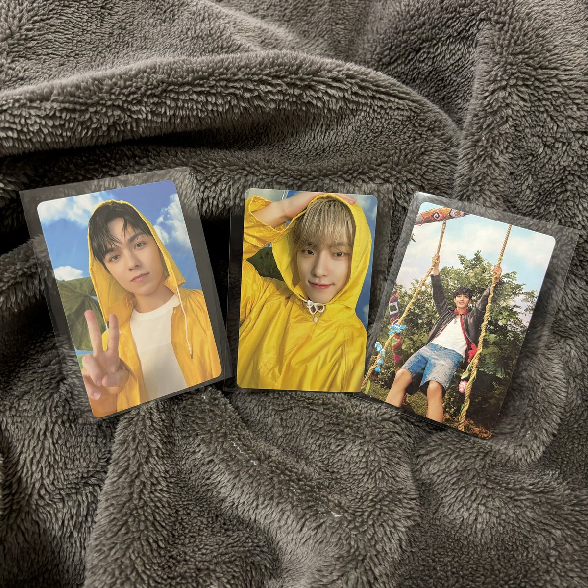 eoaaua's tweet photo. SEVENTEEN セブチ 交換 carat盤 seventeenth heaven トレカ ミニカード 過去

［譲］1枚目
［求］2.3枚目

同種交換のみ
お気軽にお声掛けください🙇🏻‍♀️

スンチョル エスクプス ジョンハン ジョシュア ジュン ホシ ウォヌ ウジ the8 ミンハオ ミョンホ ミンギュ dk ドギョム スングァン バーノン ディノ https://t.co/7LQ0ABZ5rL