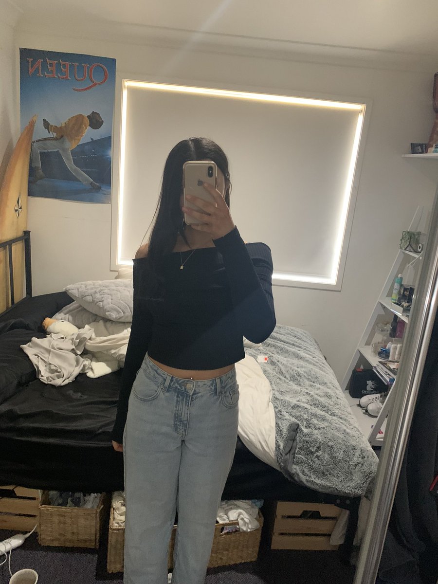 calorieemuncher's tweet photo. so embarrassing how these pics were when i was at my lowest weight https://t.co/Am9L1Lxn72
