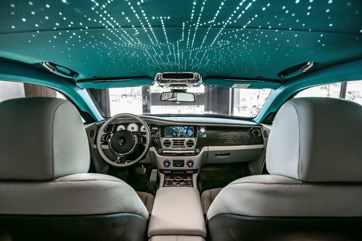 MarcColeFinance's tweet photo. @utgl_official I want to buy  a Rolls-Royce 💳💳
What a masterpiece🤩💸💸💸 https://t.co/bxLO8PXqEk