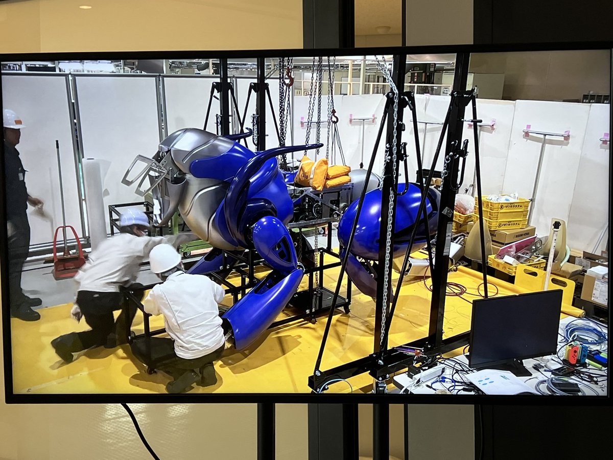 NINTENSHIELD's tweet photo. Toyota Engineering Society MIRAIDON project

포켓몬스터스칼렛・바이올렛에 등장하는
전설의 포켓몬 '미라이돈'을
자동차 메이커 TOYOTA에서 실물 재현
프로젝트 시작점이 된 아이디어 스케치 일러스트 공개 https://t.co/LdK6fxvopH