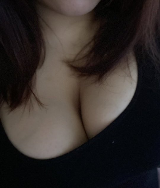 フォロー&amp;リポストでいいことあるかも？！あそこの写真送ります！！