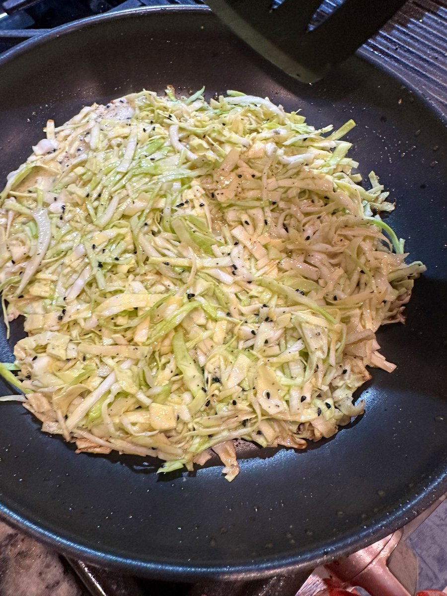 free_style_chef's tweet photo. Aren’t dinner cooking sounds just wonderful?
I’ve got cabbage pancakes and Mediterranean zatar chicken thighs cooking. I cannot wait to eat! 🤤
#twittersupperclub #cabbage #pancake #zatar #chicken #Mediterranean #dinner https://t.co/3wkZ32z5Qi