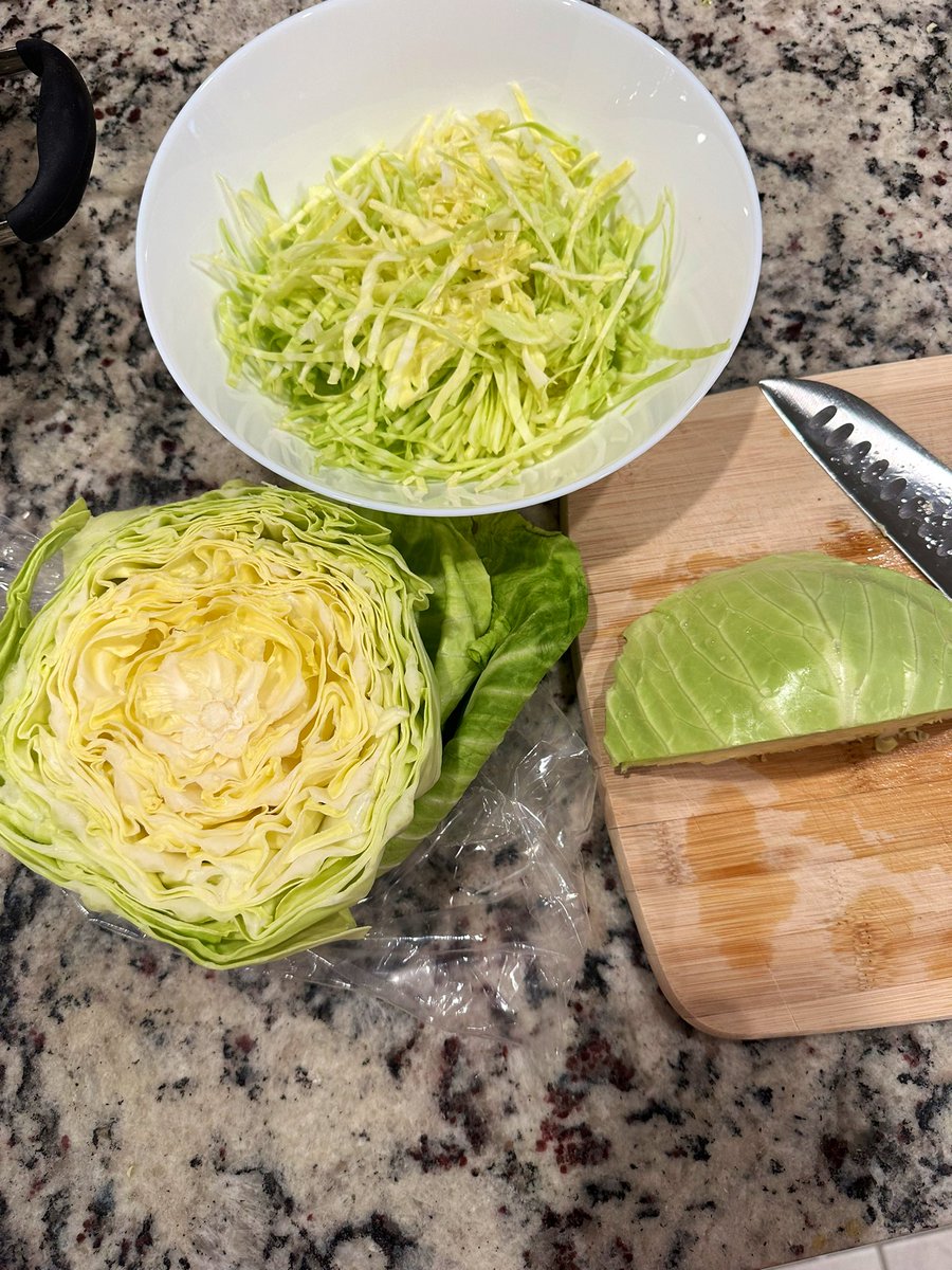free_style_chef's tweet photo. Aren’t dinner cooking sounds just wonderful?
I’ve got cabbage pancakes and Mediterranean zatar chicken thighs cooking. I cannot wait to eat! 🤤
#twittersupperclub #cabbage #pancake #zatar #chicken #Mediterranean #dinner https://t.co/3wkZ32z5Qi