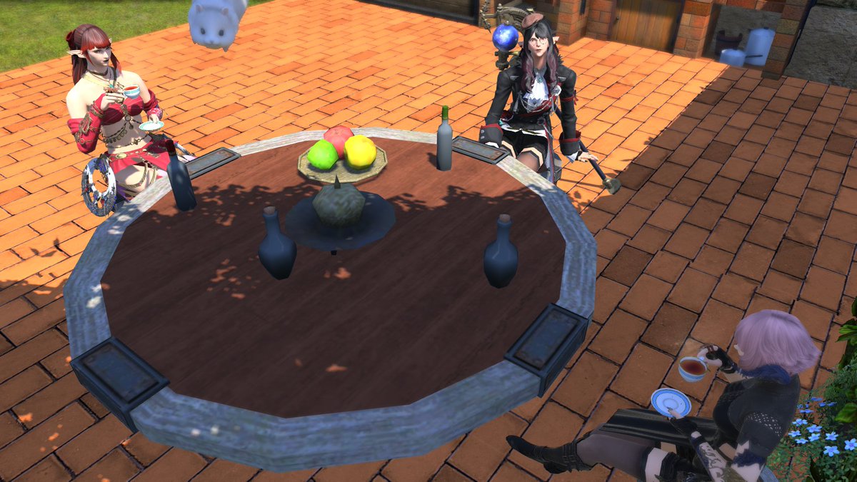 MsReaper2000's tweet photo. Hanging out with Haru Okumura and Mifri Velnar in The Goblet - Ward 14 - Plot 17 over on Chaos Omega.
#FinalFantasyXIV #FFXIV #FF14 #Gpose #ElezenHour #Elezen #Aura #Uldah #FF14Housing https://t.co/GIlEOtFcqB