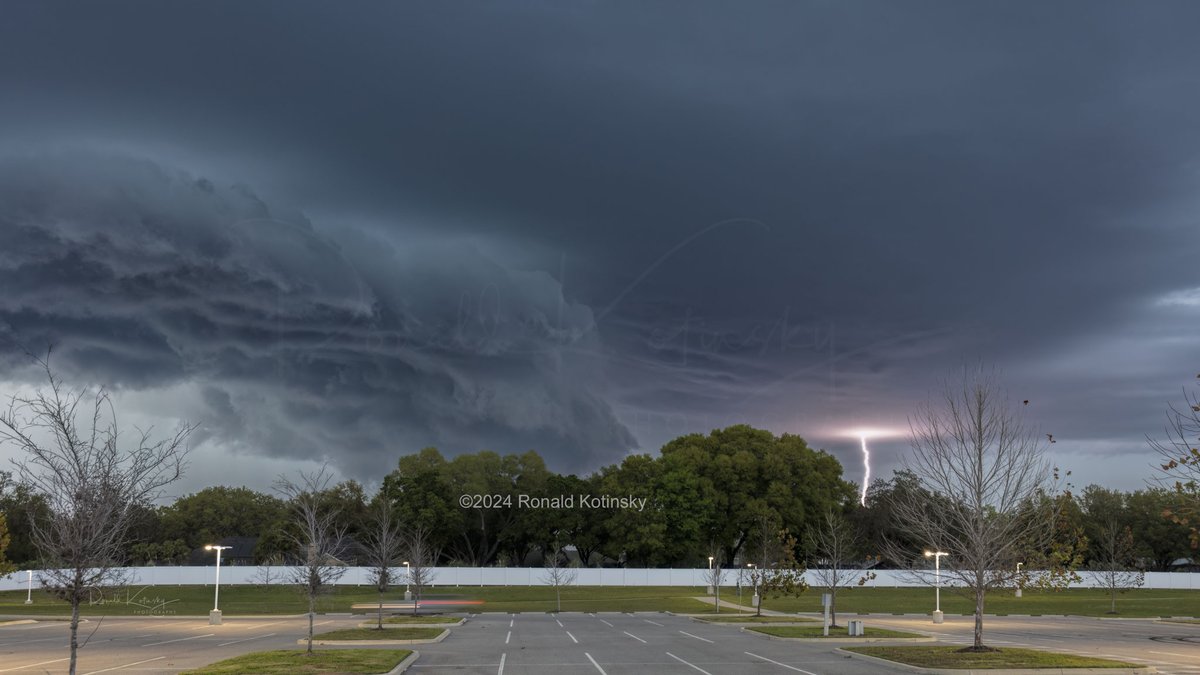rkotinsky's tweet photo. Storm Season is Starting
Are you Ready?
-
Learn more at
https://t.co/9Tk9fXViFc
#rkotinsky #weather #lightning #lightningstrikes #clouds #cloud #thunder #mesocyclone @stormhour https://t.co/aQfgPYspUr