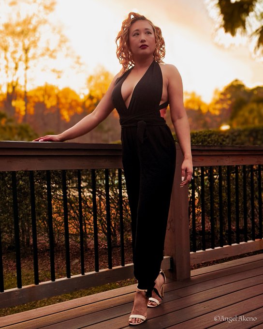 Dear Algorithm,   Please connect me to all the kinky people around the world and basically anyone who<a href="/tag/swinging"class="tags"><span>#swinging</span></a>