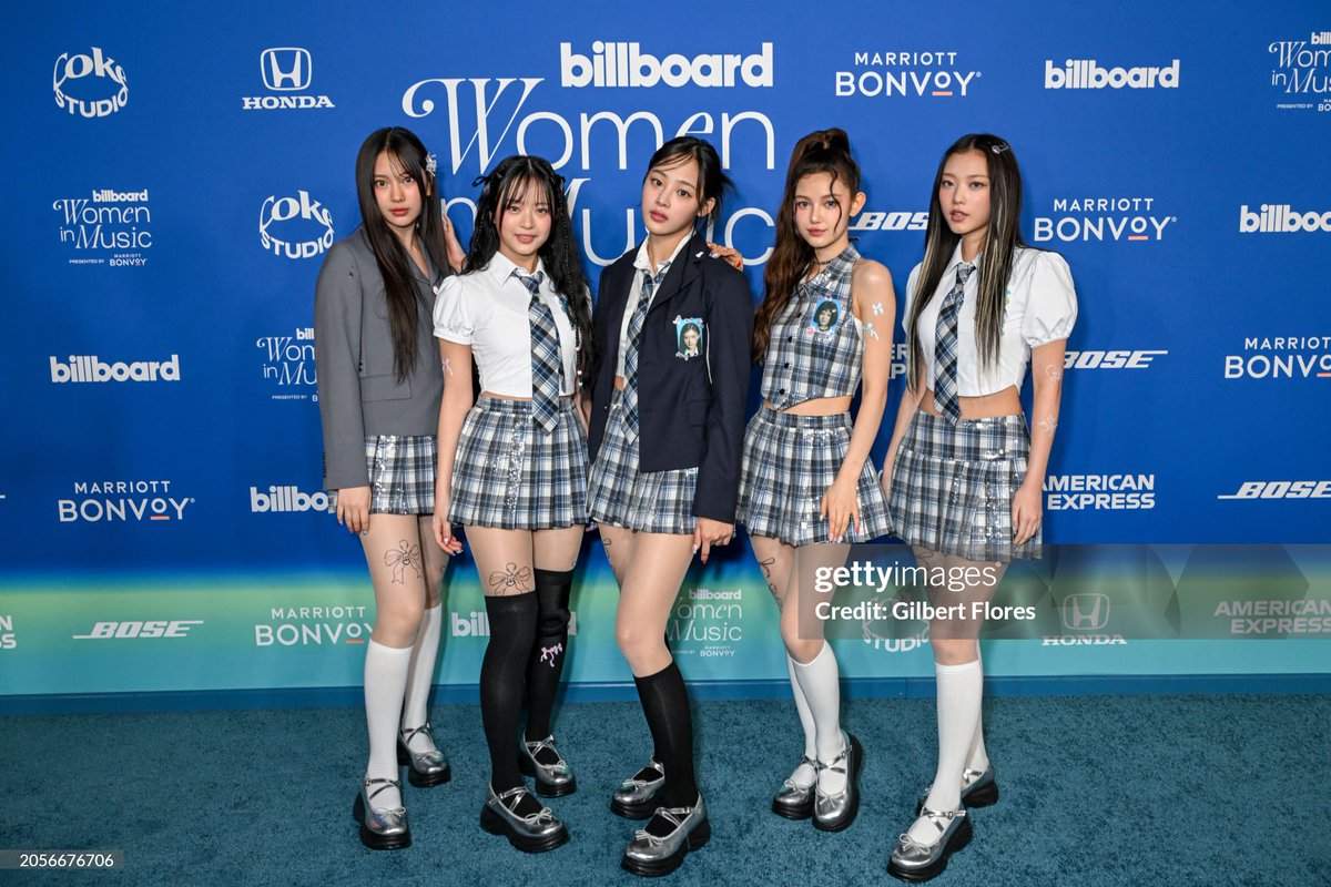 JeanzGlobal's tweet photo. [📸 240307] @NewJeans_ADOR at the Billboard Women In Music 2024 red carpet Via Getty Images

NEWJEANS GROUP OF THE YEAR
#NewJeansxBillboard
#BBWomenInMusic https://t.co/eRa9kpQfdb