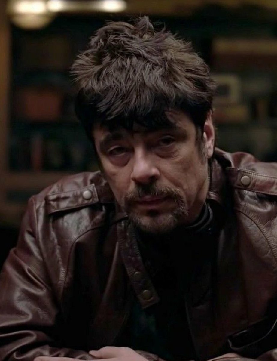 #Beniciodeltoro 
Good evening