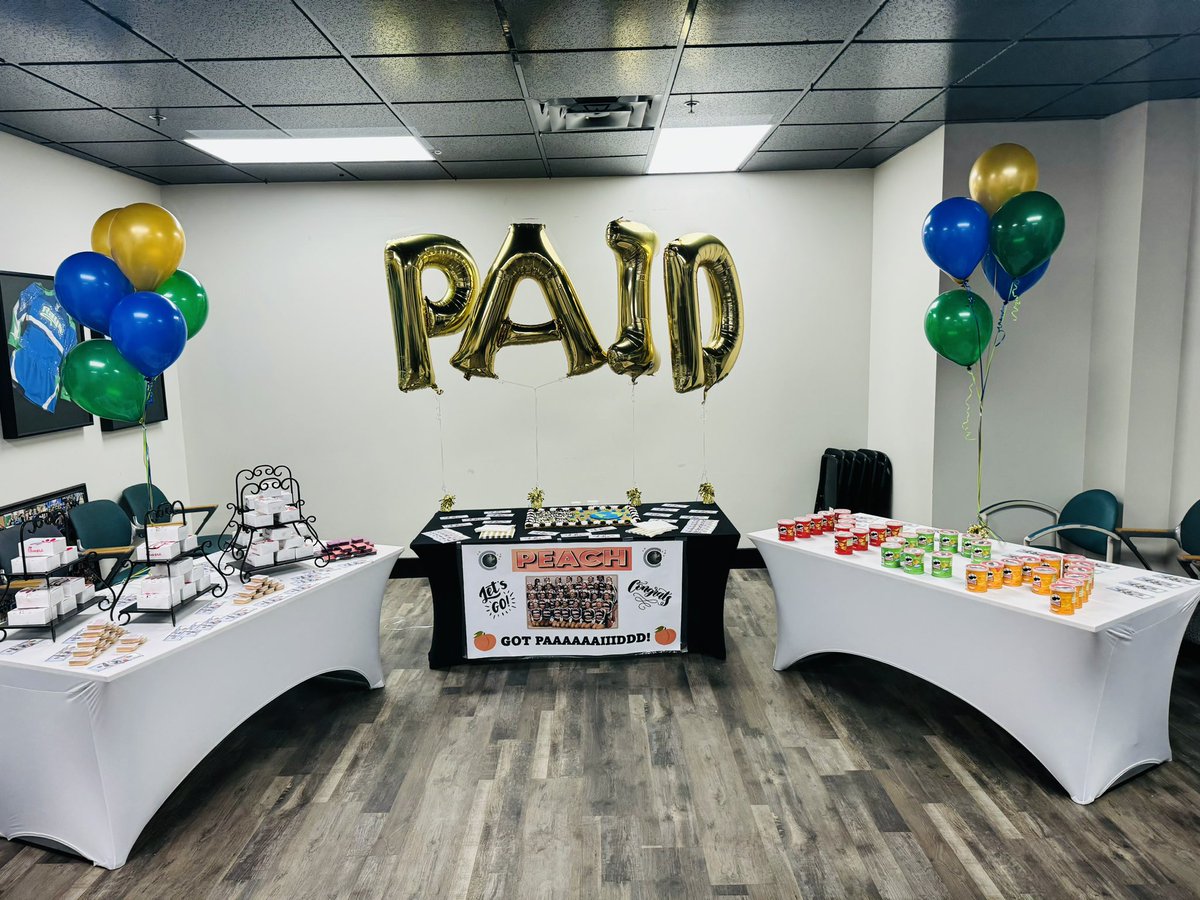 Peach_Rays's tweet image. Thank you to Ms. Laura and our parents for our PAID BID celebration!!! We love y’all!! 🎉💰🌎💕🍑