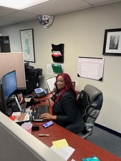 ClarkCountySch's tweet photo. During #SSWWeek, we highlight the ways school social workers support students and families toward success. ⭐ 

They advocate for students by collaborating w/ their communities &amp; providing resources to address academic, mental health, physical &amp; social barriers. #PearlsOfWisdom https://t.co/ySOiAdc1zr