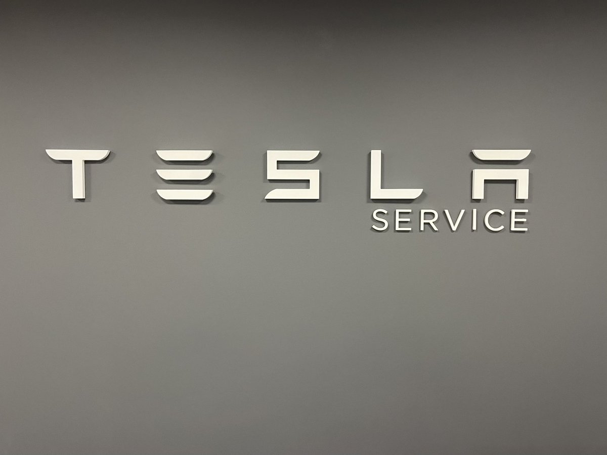 Tech_Dad89's tweet image. Even though it’s only been a few months with @Tesla, this has been the best job I’ve had. From the work I do to the people I’ve met in my travels, I am truly grateful for this opportunity! #tesla #bestjobever