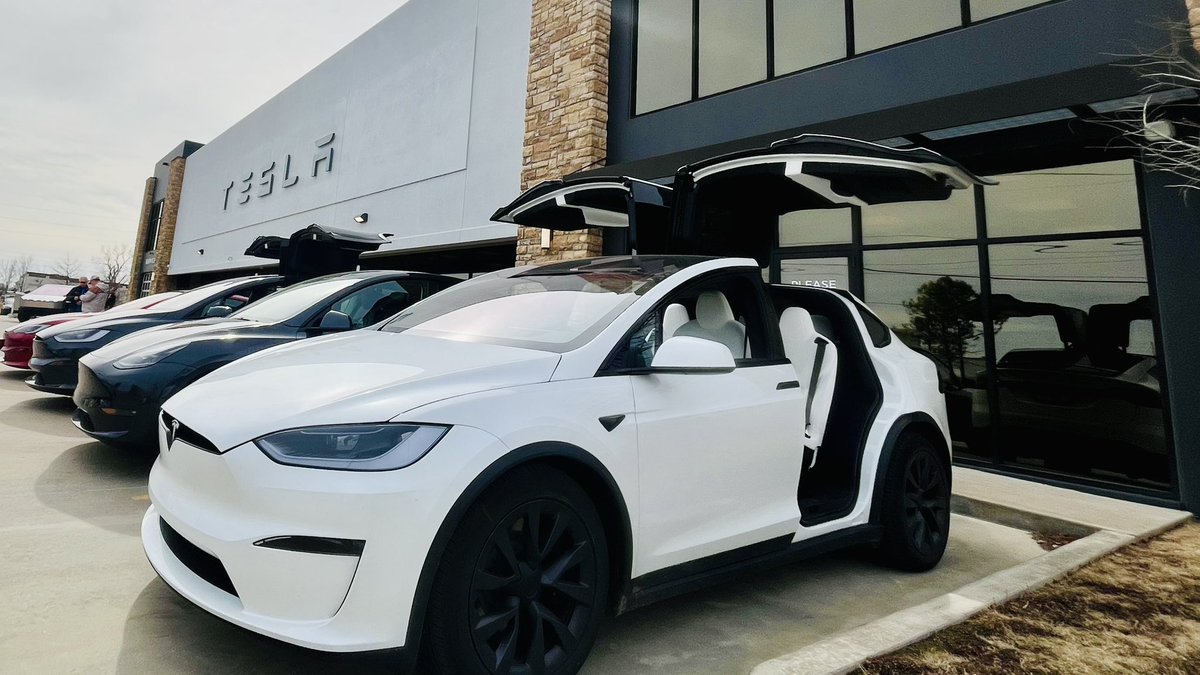 Tech_Dad89's tweet image. Even though it’s only been a few months with @Tesla, this has been the best job I’ve had. From the work I do to the people I’ve met in my travels, I am truly grateful for this opportunity! #tesla #bestjobever