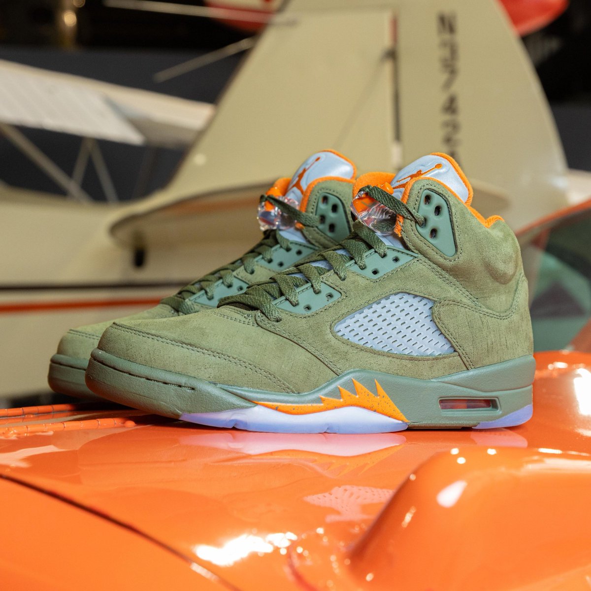 靴 AIR JORDAN5 Olive Jordan Kids Air Jordan 5 