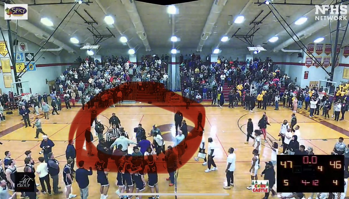 groarkboysbbq's tweet image. Assistant @NJSIAA Director Derryk Sellers in the grey hoodie, obviously knows the man in the Purple Camden Hoodie (seen touching Sellers and urging him toward the refs in my screen shot) approach refs together, talking, reversing call then Sellers is seen in last screen shot…