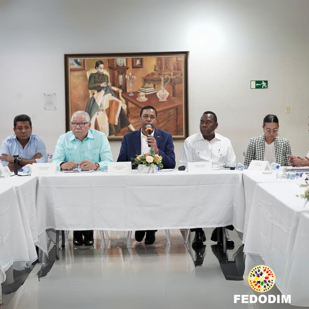 🌟 𝗙𝗘𝗗𝗢𝗗𝗜𝗠 𝗲𝗻 𝗮𝗰𝗰𝗶ó𝗻: Participando junto a <a href="/LigaMunicipalRD/">Liga Municipal Dominicana</a> en la capacitación de las autoridades locales electas 24-28. Desde la transparencia hasta el apoyo post-gubernamental, seguimos comprometidos con el bienestar de la ciudadanía. 👏 #FEDODIM #GobiernosLocales