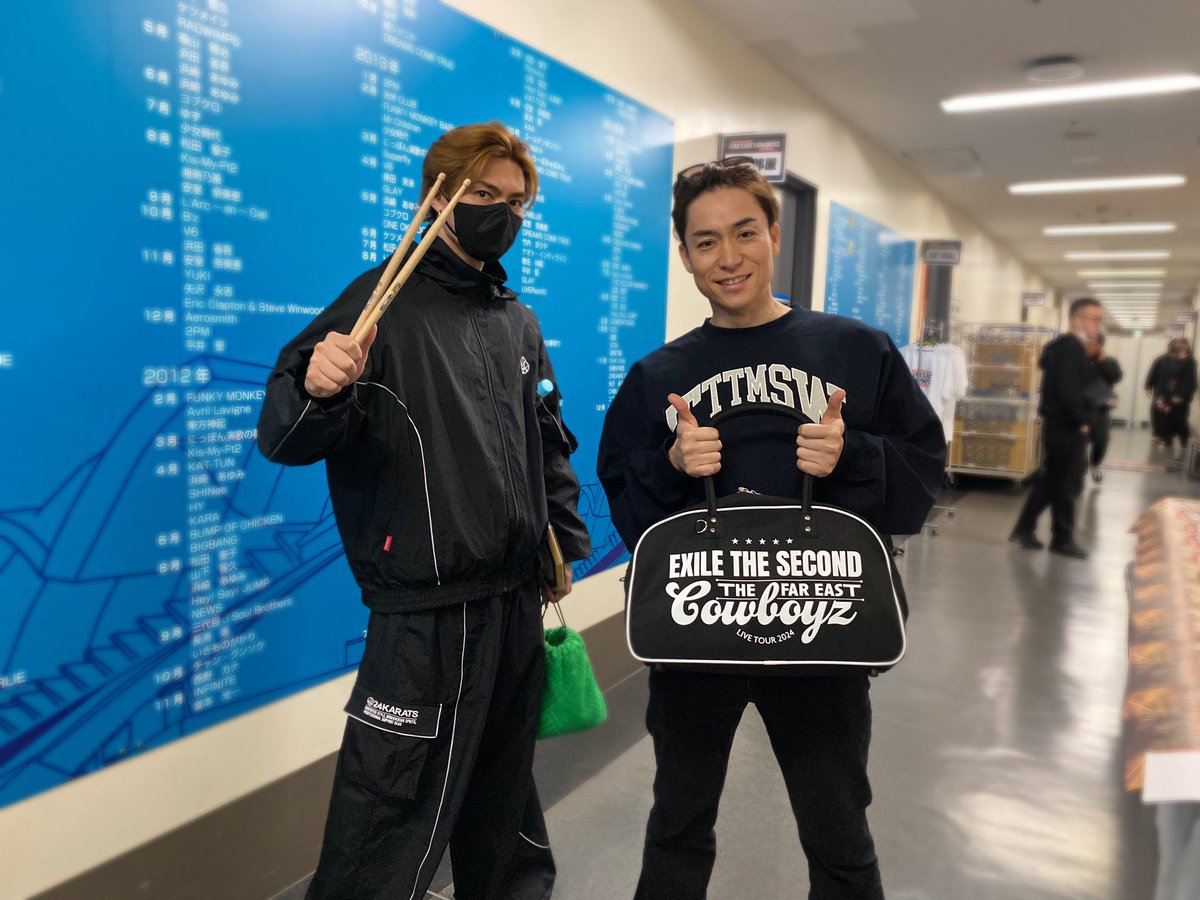 EXILETHESECOND_'s tweet photo. ／
EXILE THE SECOND LIVE TOUR 2024 "THE FAR EAST COWBOYZ"
🔥本日開幕🔥
＼

昨日のリハ終わりのショット📷✨
気合い充分です🔥

#セカ友 のみなさん
盛り上がる準備はできていますか?!

#THEFAREASTCOWBOYZ
#EXILETHESECOND
#セカンド
#ザーファーからのカウボー https://t.co/vUms6QG7hq