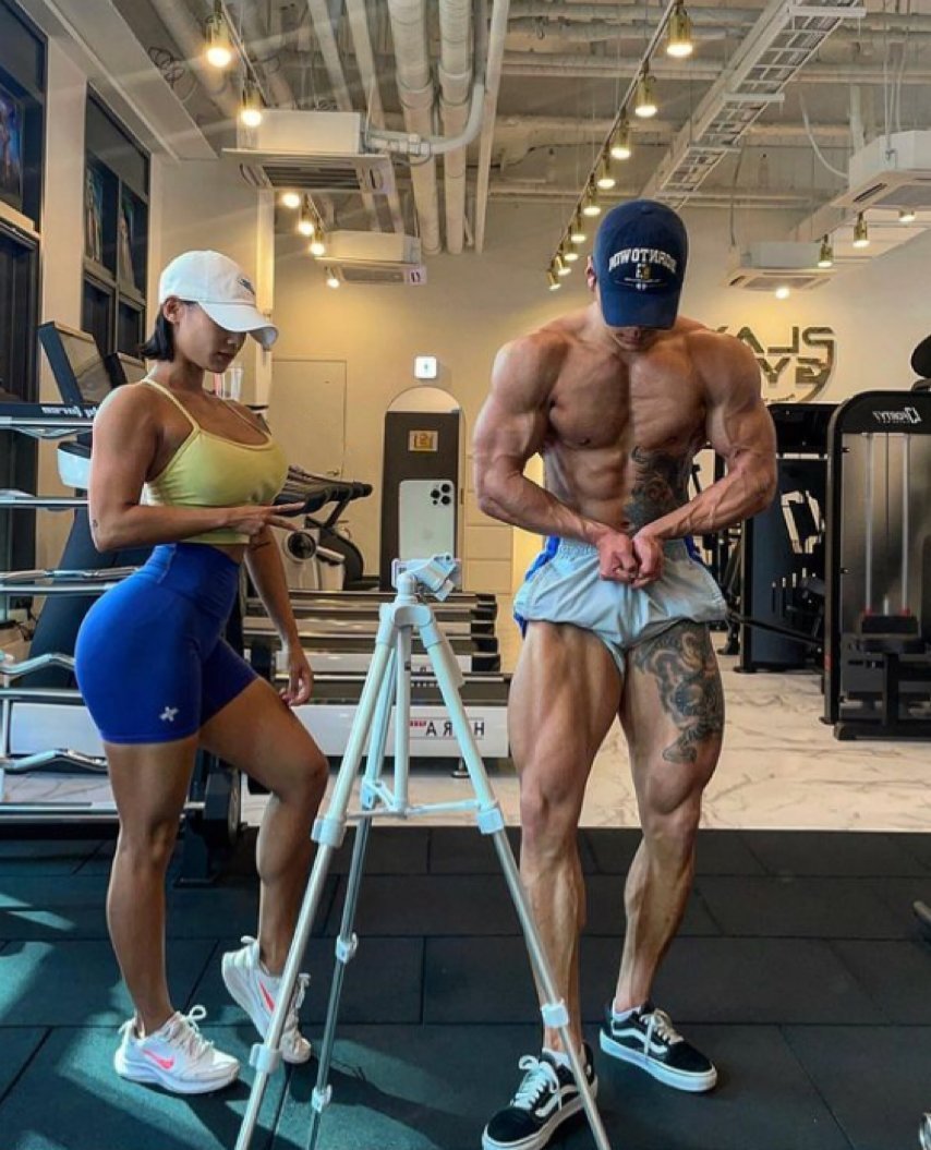 我好馋他身子，可惜他是个gay。。。呜呜