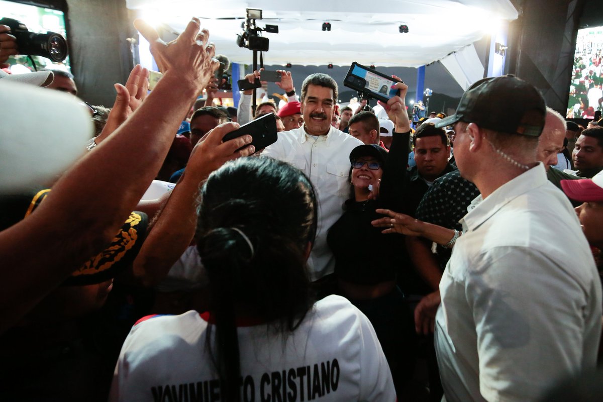 #7Mar | 🇻🇪 📢¡ETIQUETA DEL DÍA! ▶️

#BienestarSocialParaElPueblo

¡Hoy estamos más unidos que nunca!