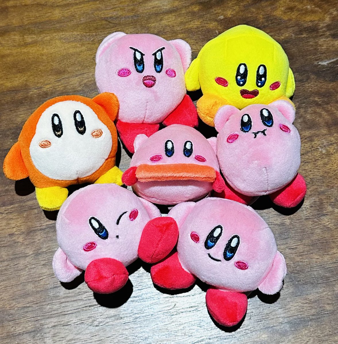 話題のカービィハッピーセット7種まで揃いました🥺差し入れで頂きました🙇‍♂️ありがてぇ…