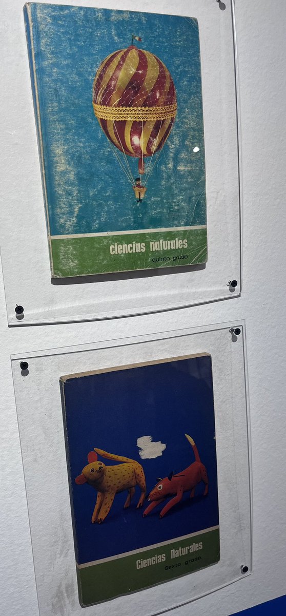Si quieren hacer un viaje al pasado, a una de las mejores etapas: nuestra niñez y época escolar, visiten la exposición de los libros de texto gratuito de las últimas década en el <a href="/MASINculiacan/">MuseodeArtedeSinaloa</a>. Comparto algunas fotos (mal tomadas) de mis libros de primaria. Alegraron mi❤️