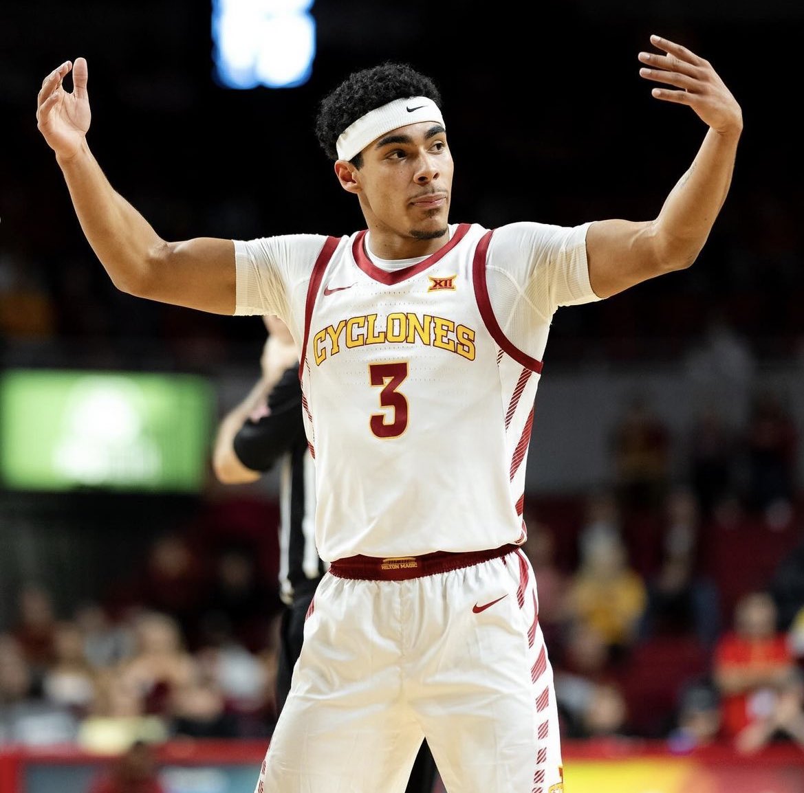 RT IF YOUR TEAM WENT UNDEFEATED AT HOME THIS SEASON 🌪