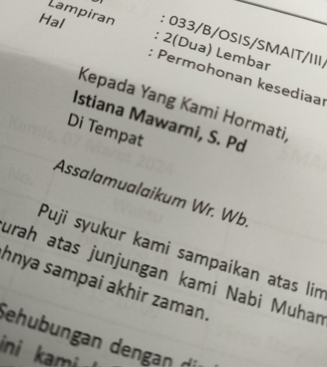 Uda <a href="/ivanlanin/">Ivan Lanin</a>, aku udah googling tp ga ketemu. Emang macam2 sapaan pada alamat surat resmi apa saja ya? Yg saya tau hanya "Yth." Saja. Karena saya dpt ini dari siswa.