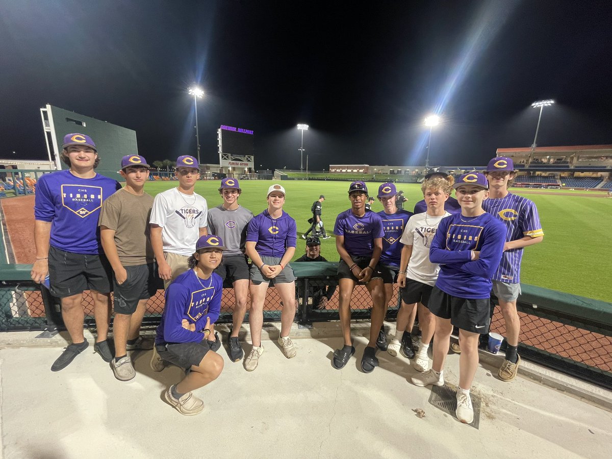 Our JV guys got a quick chance to catch up with our guy <a href="/joshfernald/">Josh Fernald</a> ! Glad we could see you, kid! Safe trip back to O-Town and have a safe ride/flight to Norman, Oklahoma tomorrow! Go get em!  #TigerThat