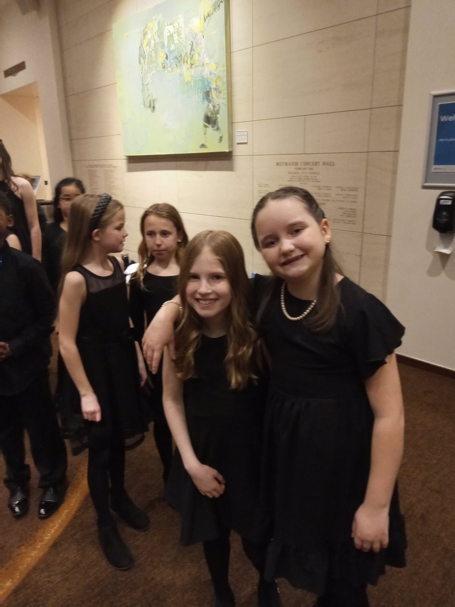 These kids had fun performing in the 2024 Pieces of Gold showcase! We want to thank everyone who came out and supported the arts tonight!!