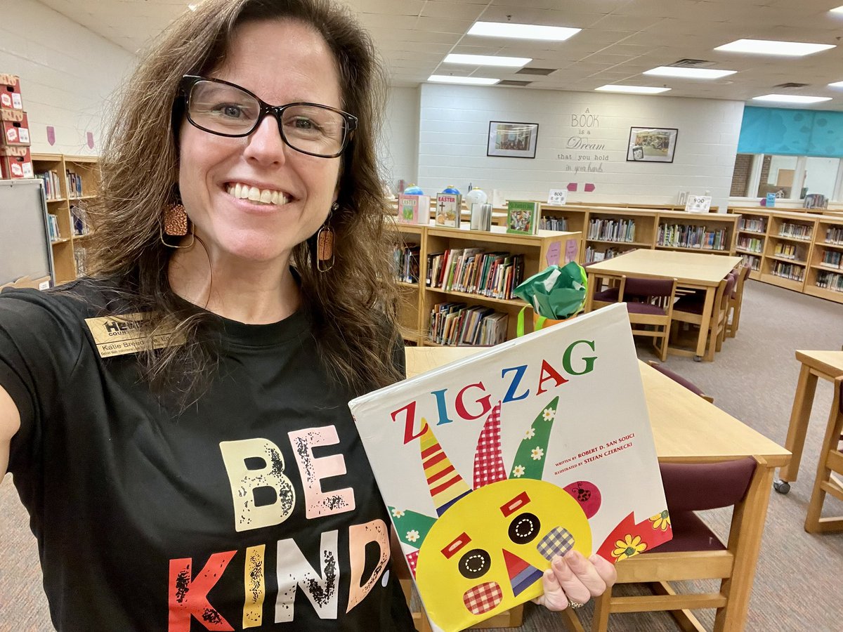 KatieBreedlove's tweet photo. Such a fun day reading at @TES_hcs this morning! I had the privilege of sharing a book I used to read to my 4th graders each year! A good message never gets old! #ReadAcrossHenry @JenniferThrail1 @HCS_Title_I @LMCoxton https://t.co/otW0oDNalC