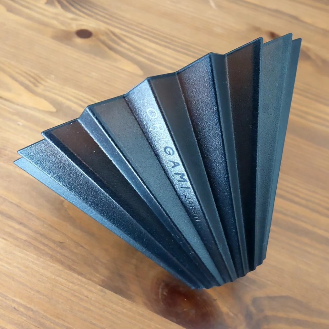 funs_coffee's tweet photo. #todays_dripper
#ORIGAMI_AIR_BLACK
#Made_in_Japan
#hand_drip
#filter_paper_Musa_textilis https://t.co/zHzNdWJFr5