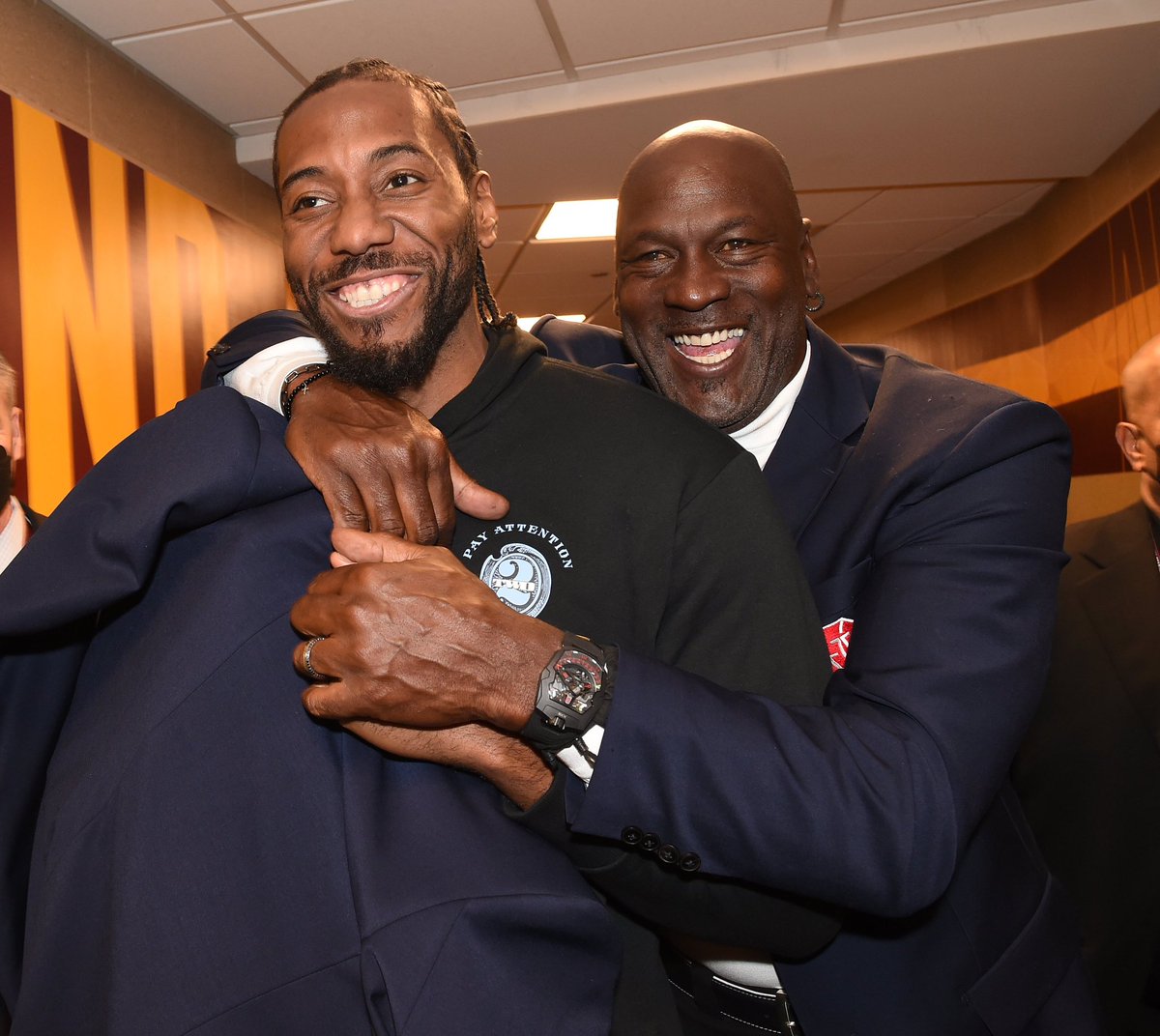 maliikawalker's tweet image. Loading up my new phone and came across these photos of MJ &amp;amp; Kawhi at #NBA75.  I never saw Kawhi Leonard smile this hard. 😆  #ClipperNation