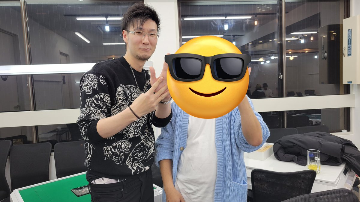 silverx1214's tweet image. 昨日は松本プロの同卓イベに行き、そこからハシゴして鈴木優プロのバーゲスに行ってきました
同卓では四暗刻あがることができて、とても満足です😆