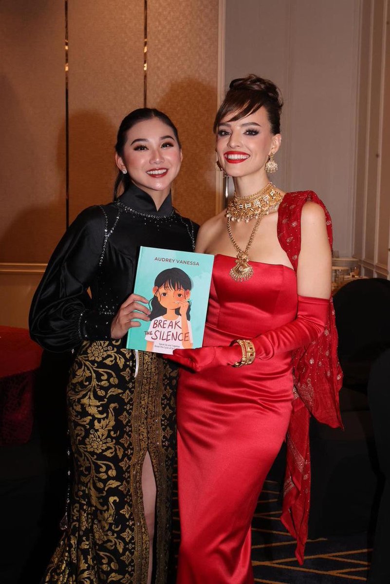Miss Indonesia tweet media