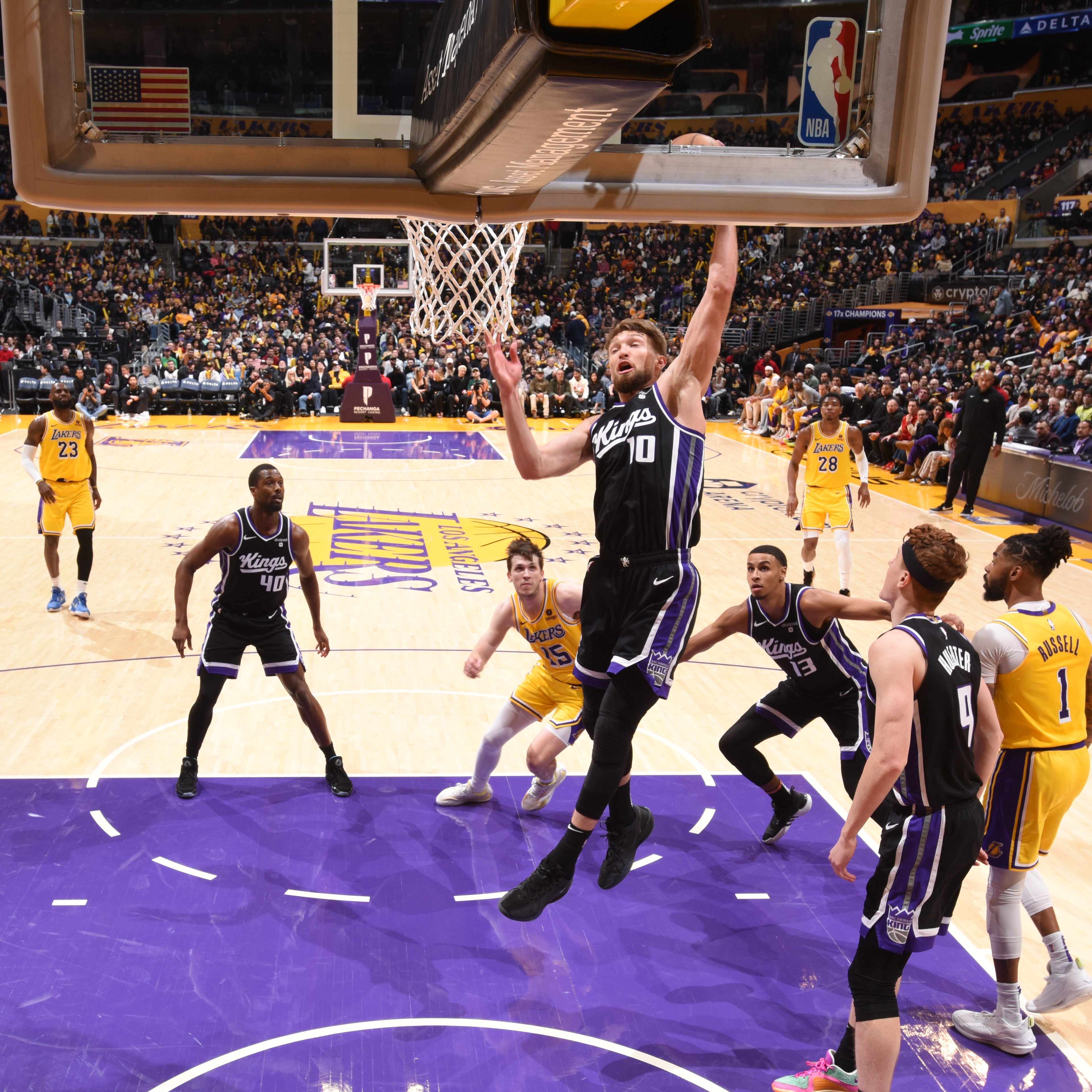 Sacramento Kings na platformě X: „44 CONSECUTIVE double-doubles.   / X