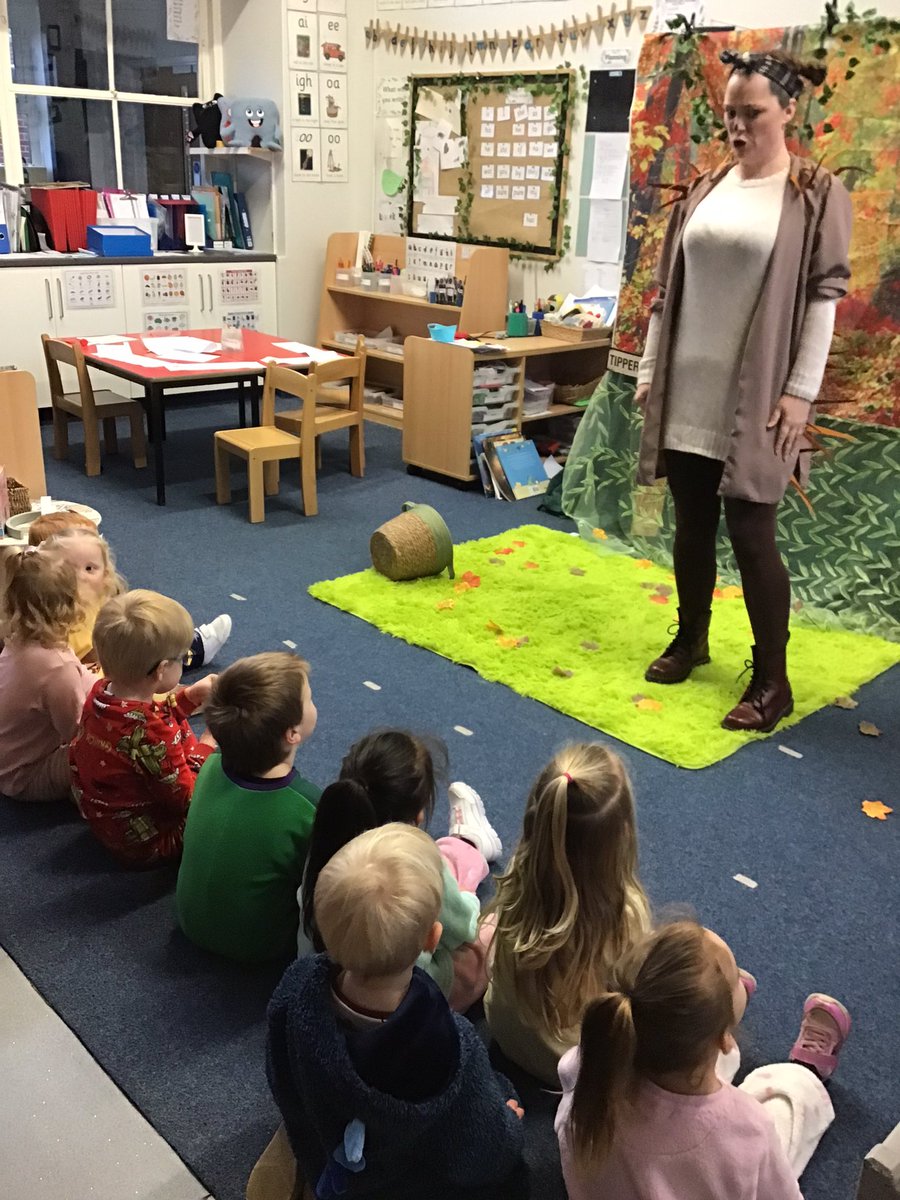 EastWhitbyPA's tweet image. World Book Day author visit. Thank you so much @feeorg We loved your story! #eastwhitbyeyfs #eastwhitbyreading #eastwhitbypersonaldevelopment