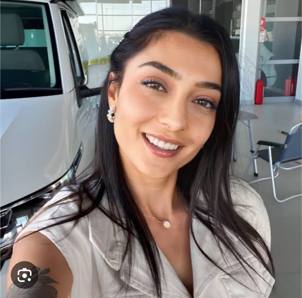 doranavirus's tweet photo. Mervem güzel kızım.. nice kadın için çabaladın, nice kadına el uzattın, depremde sabaha kadar seninle yardım ulaştırmaya çalıştık. Olm bana kahve borcun var senin lan! Seninle nice kadın için kendimizi paraladık.. lan niye söylemezsin bana sorunun olduğunu niyee!! @gizliforvetim sen bilmiyor musun ben bi şey mutlaka yaparım.. mekanın cennet olsun güzel kızım canımm MERVE KATLEDİLDİ BENİM ARKADAŞIM KATLEDİLDİ! Daha 31 yaşındaydı!!!