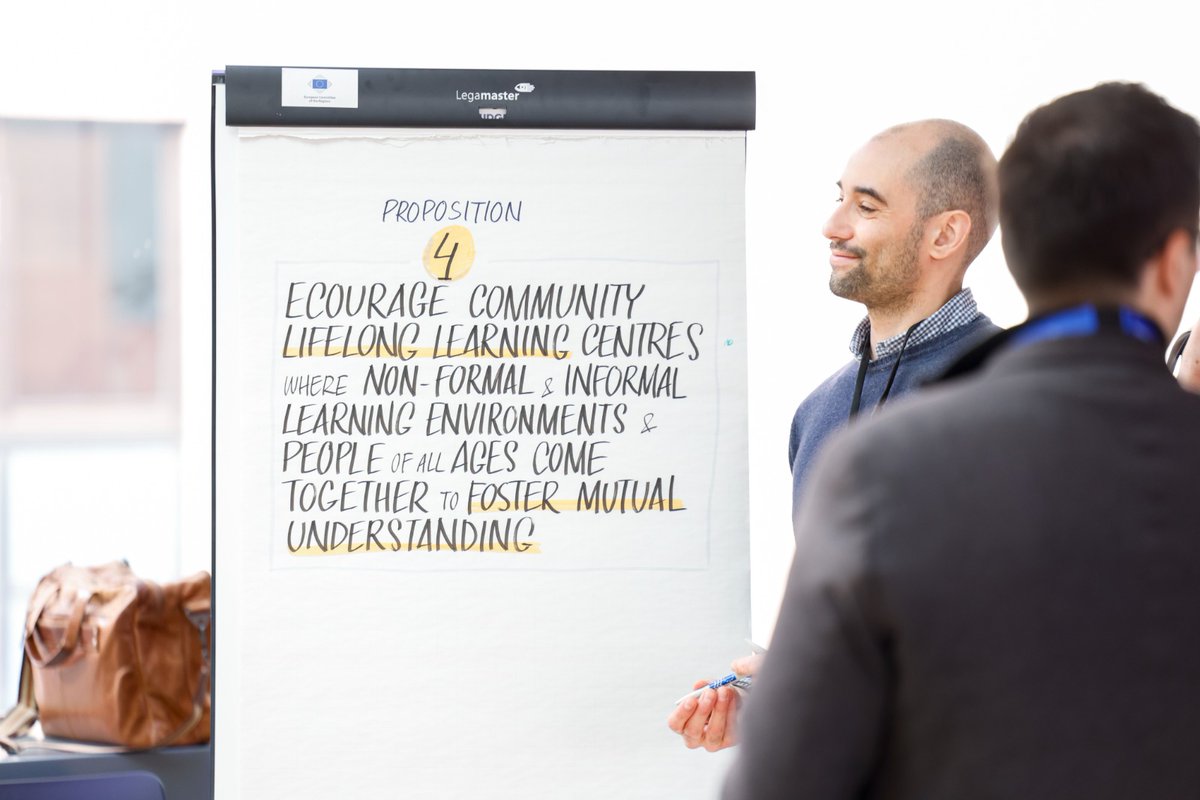 EESC_CivSocRel's tweet photo. #Education for democracy at #CivSocWeek 📚

🎙️@a_lapegna: ''Active #participation combined with #education are the main factors that young generation can use as tool to fight against #polarisation'' https://t.co/NmFGinUnYB