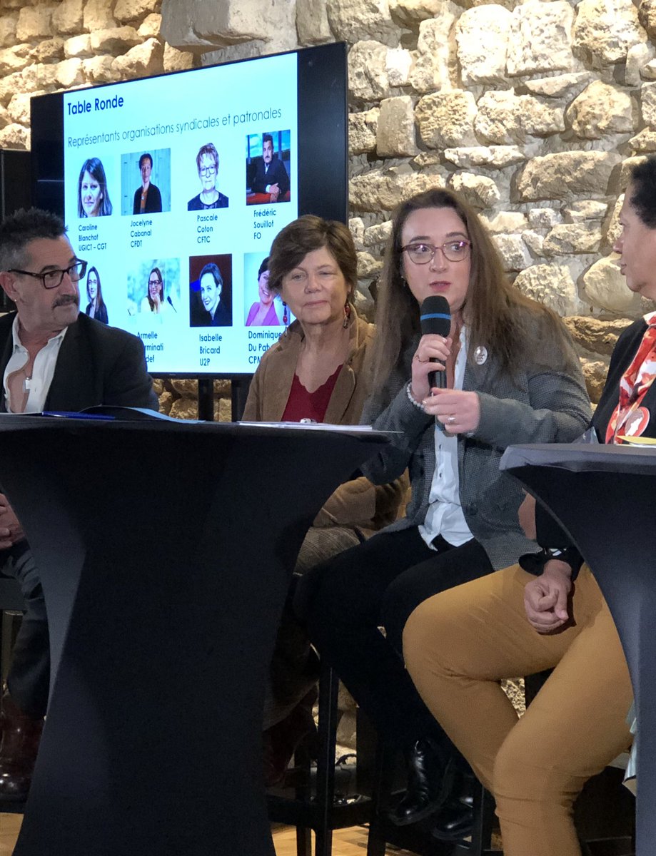 Christelle Toillon (<a href="/CFECGC/">CFE-CGC</a>) explique que même si on peut penser que les TPE ne sont pas prioritaires dans la lutte (car ce sont de très petites structures) cela représente énormément d’entreprises et qu’il est impératif de les intégrer au sujet.