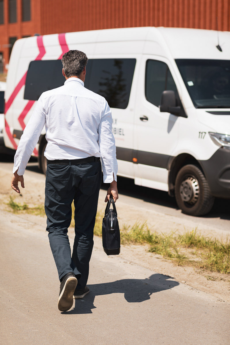 𝙀𝙭𝙩𝙧𝙖 𝙝𝙖𝙡𝙩𝙚, 𝙚𝙭𝙩𝙧𝙖 𝙘𝙤𝙢𝙛𝙤𝙧𝙩

Goed nieuws voor werknemers van #VIB op #EilandZwijnaarde. Onze shuttlebussen stoppen nu ook aan de deur van de gloednieuwe site. Extra halte, voor een extra vlotte bediening 😉

ℹ️ Meer weten? lnkd.in/eMfsrFYQ

#maxmobiel