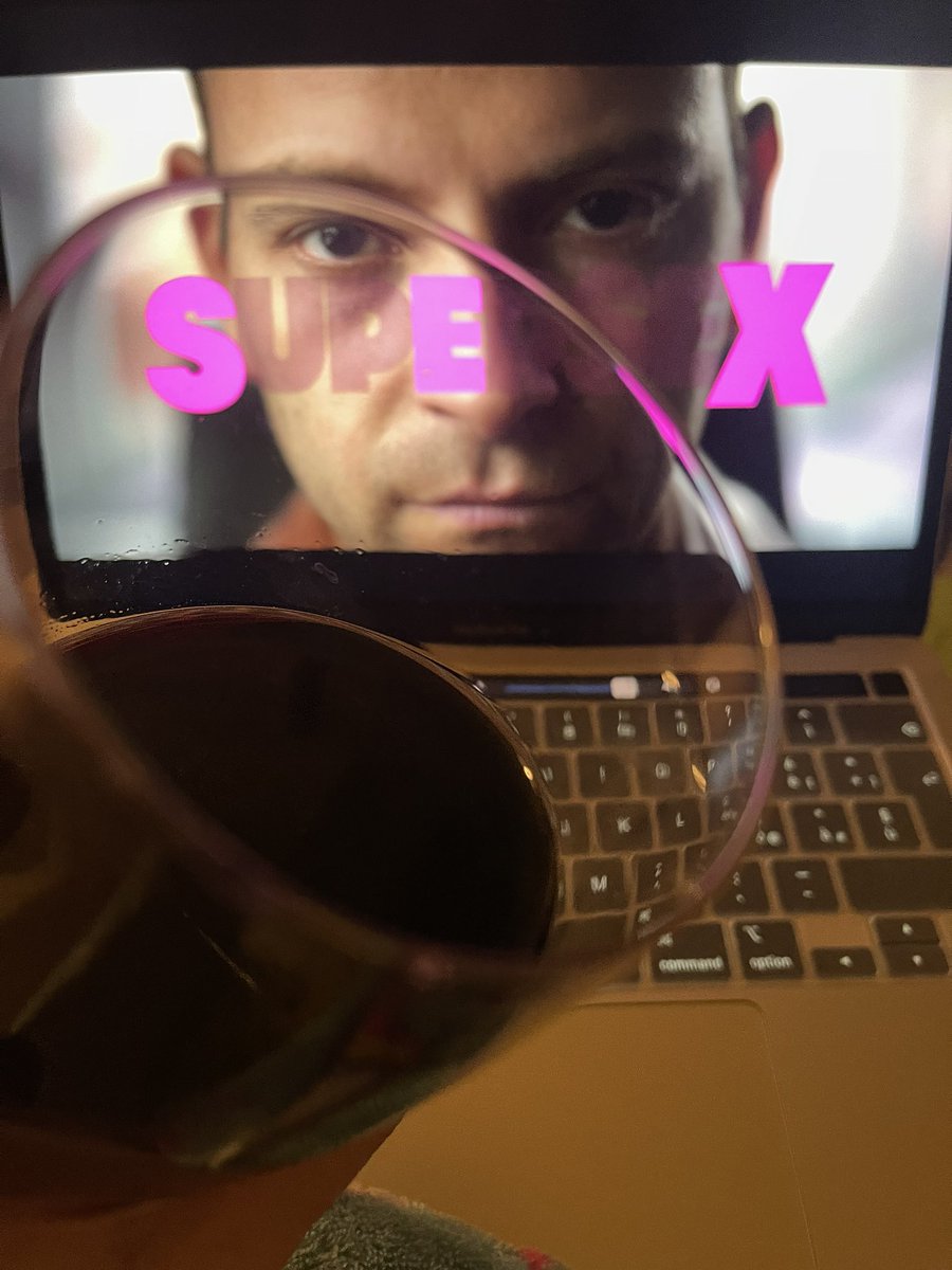 benedic7e's tweet photo. Ho iniziato SUPERSEX per due motivi:
Vedere il talento impeccabile di Alessandro Borghi, notare come Rocco Siffredi sia diventato un idolo, mentre noi donne veniamo ritenute tr*oie se solo scattiamo foto di nudo.
Il mio intelletto e la mia libertà non valgono meno. https://t.co/jVzQyer2T3