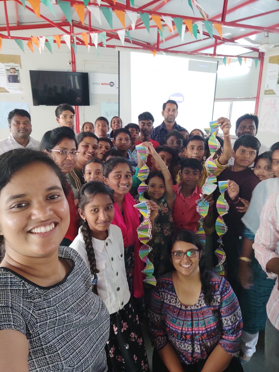 Can we extract water from atmospheric moisture? How did the 1st cell form? were the kind of Qs the young & curious minds asked at Pratham Science camp led by @hippo_campy & @PoojithaPothar2. The 10-14 yr olds of rural Telangana reminded us the need for scicomm in native languages